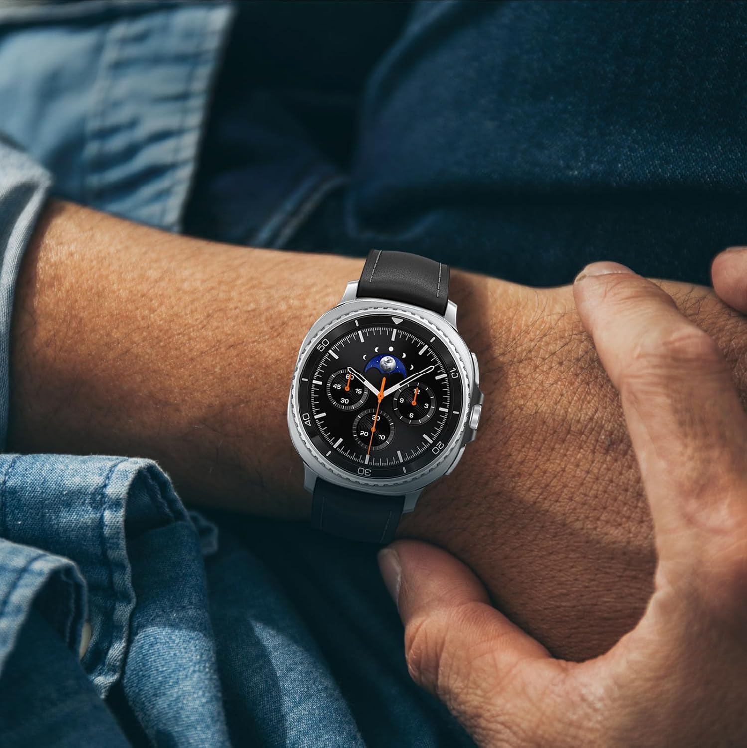 Samsung Galaxy Watch 8 (2025), Graphite, 44mm, Bluetooth Smartwatch | Cushion Design, Fitness Tracker, Sleep and Running Coach, Energy Score, Heart Rate Tracking [US Version, 2 Yr Warranty]